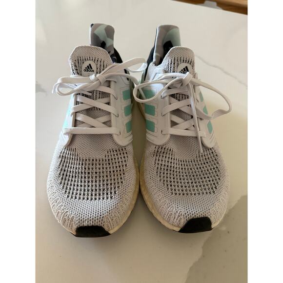 Adidas Women's Sz 7 Ultraboost 20 Primeblue Running Shoe FV8323 Dash Grey Mint - Picture 3 of 7